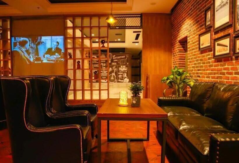 호텔 James Joyce Coffetel·changchun Railway Station