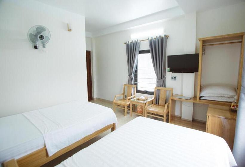 هتل Khách Sạn Tân Trang