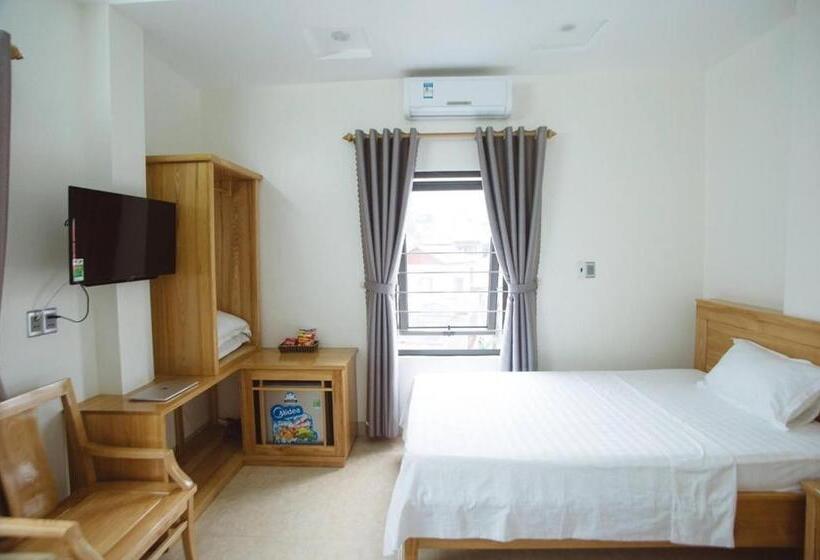 هتل Khách Sạn Tân Trang