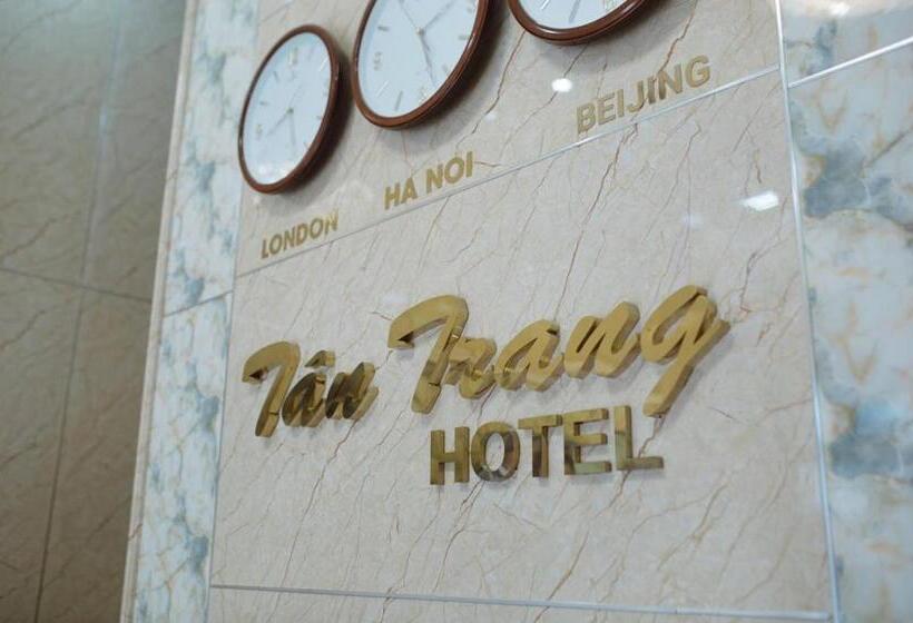 هتل Khách Sạn Tân Trang