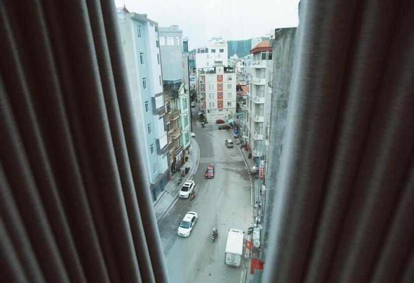 هتل Khách Sạn Tân Trang