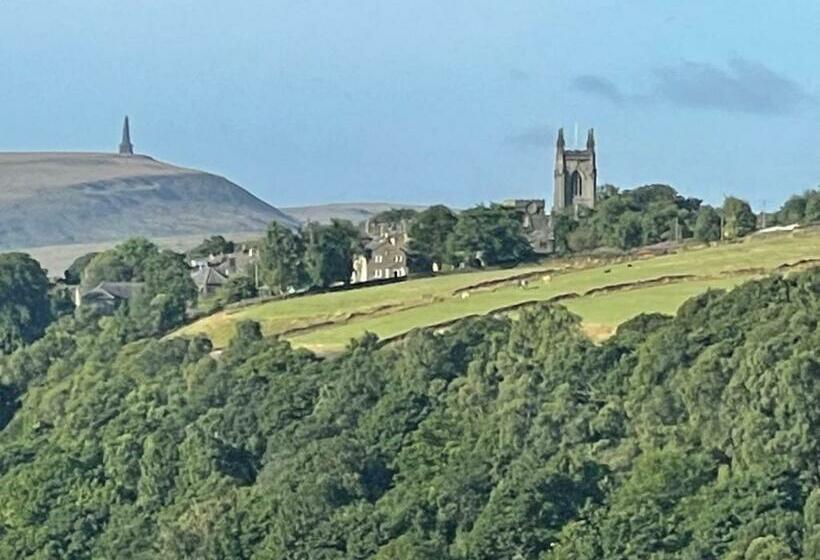 Inviting 4 Berth Caravan In Hebden Bridge