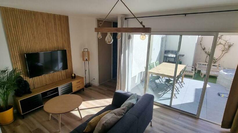 Jolie Maison Avec Deux Terrasses Tout Confort