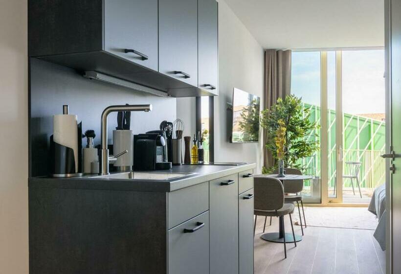 Limehome Eindhoven Gashouder