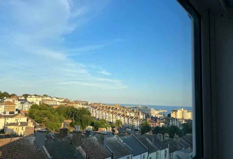 Lovely 1 Bedroom Flat In St Leonards On Sea