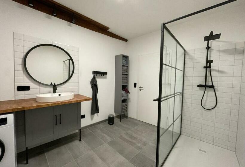 Stilvolle, Zentrale Ferienwohnung Bocksbruecke Mit Parkplatz