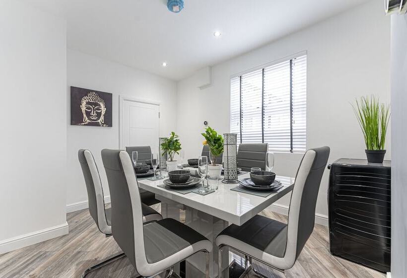 Tanna Estates   George Street House