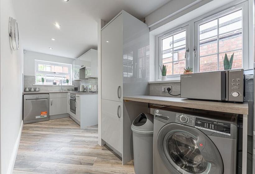 Tanna Estates   George Street House