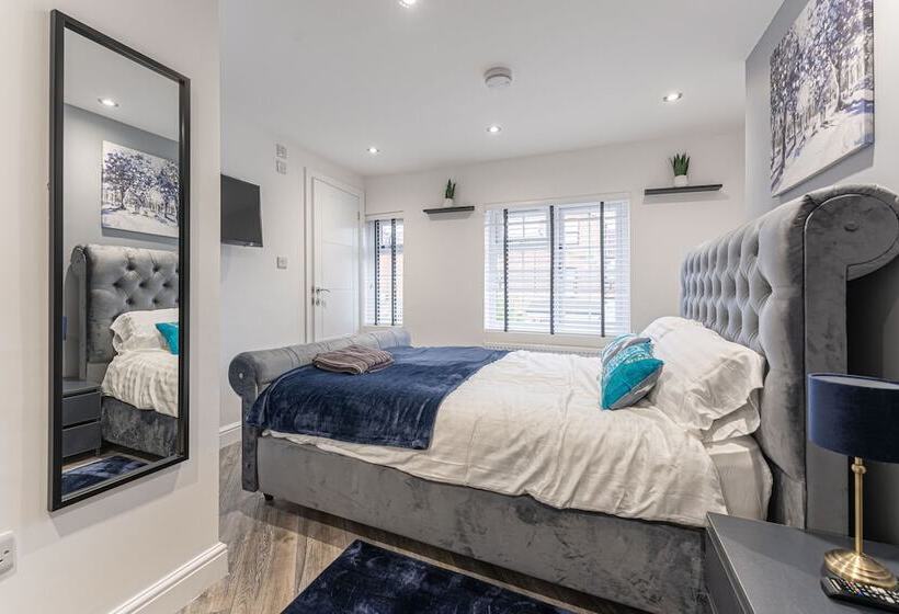 Tanna Estates   George Street House