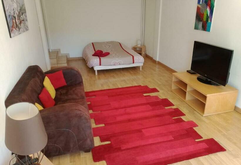 Terrace Flat Near The City Centre