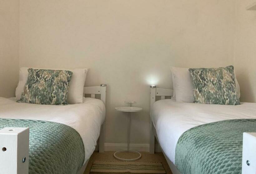 Tynwald Beachside Town House, West Kirby By Rework Accommodation