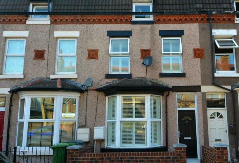 Tynwald Beachside Town House, West Kirby By Rework Accommodation