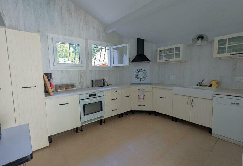 Villa  Andercool  Avec Piscine Utilisable En Toutes Saisons