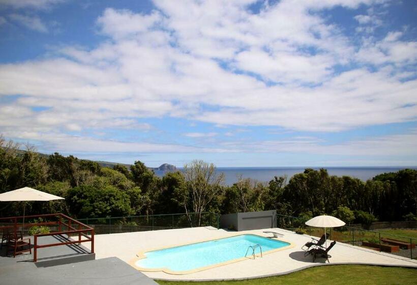 Villa Capelinhos