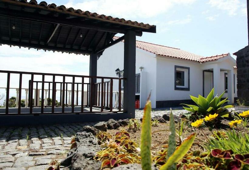 Villa Capelinhos
