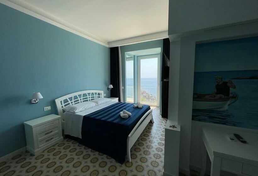 تختخواب و صبحانه Antica Dimora Del Mare   Luxury Suite