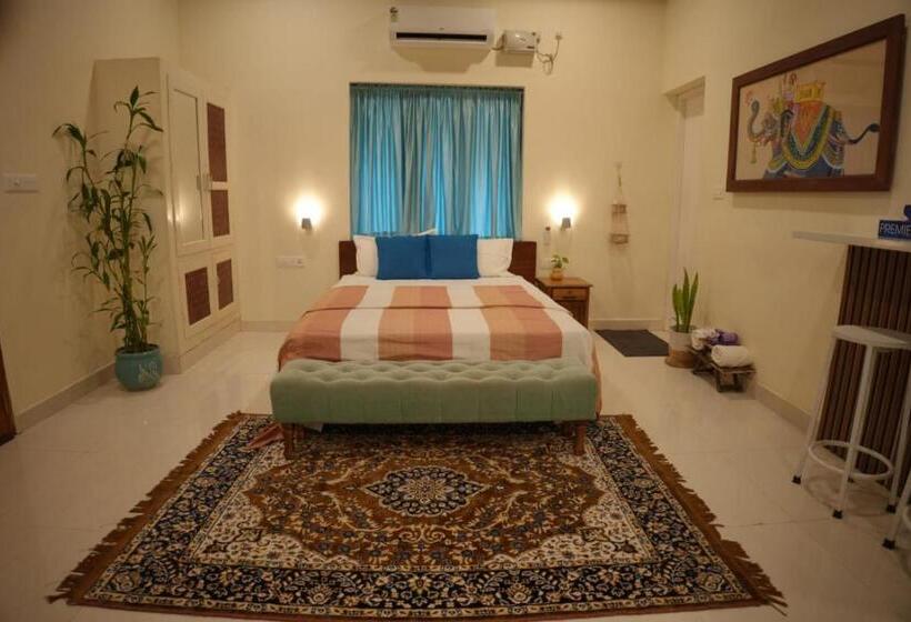 Cascara Beach Resort