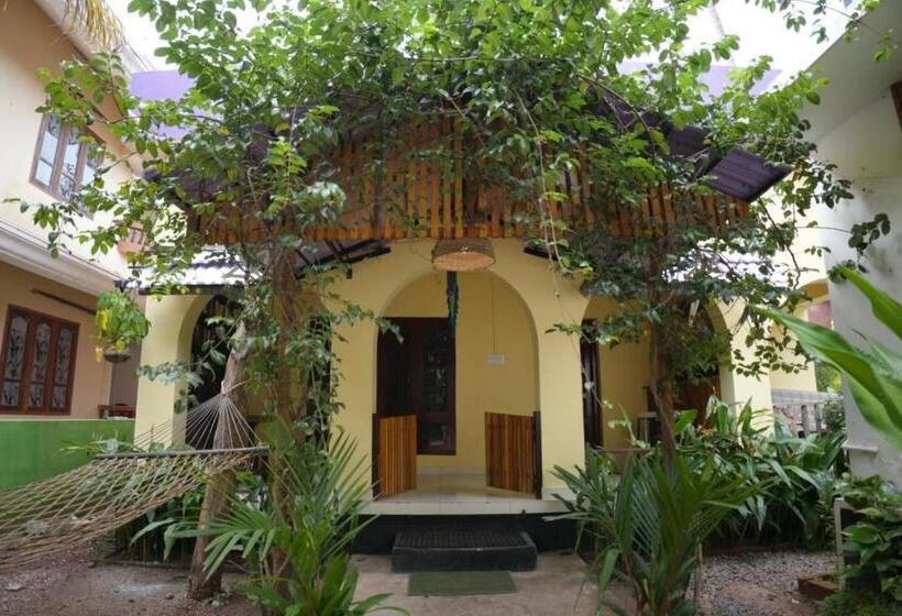 Cascara Beach Resort