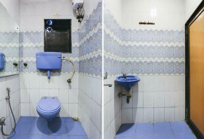 Collection O 61246 Hotel De Meridian Near Versova Beach