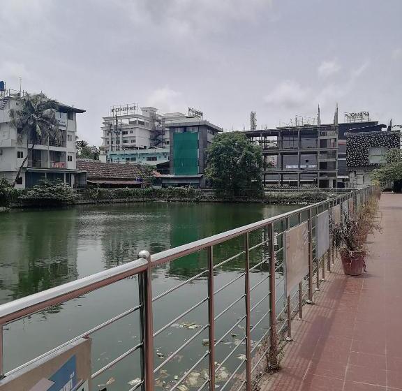 Green Garden Apartments