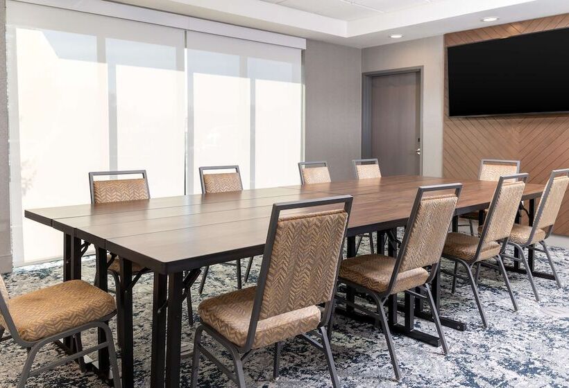 فندق Hampton Inn & Suites Santa Rosa Sonoma Wine Country