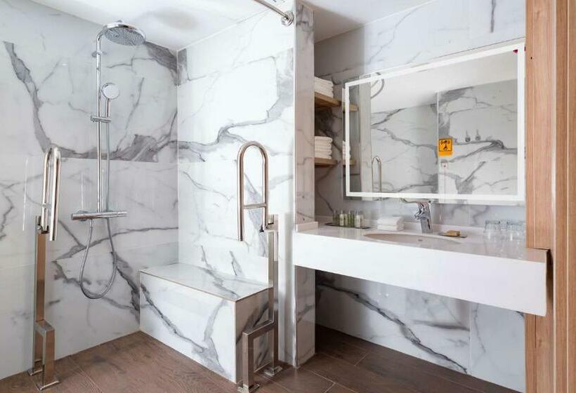 هتل Hilton Garden Inn Samarkand