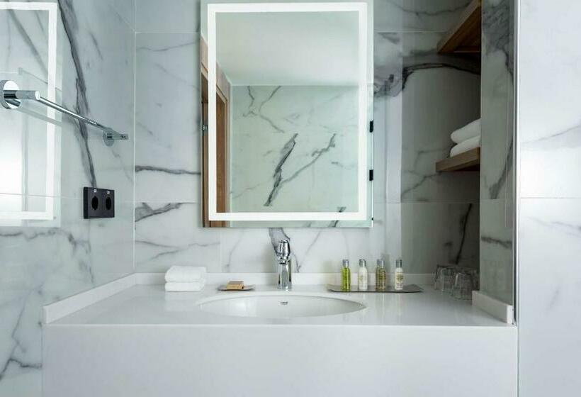 هتل Hilton Garden Inn Samarkand