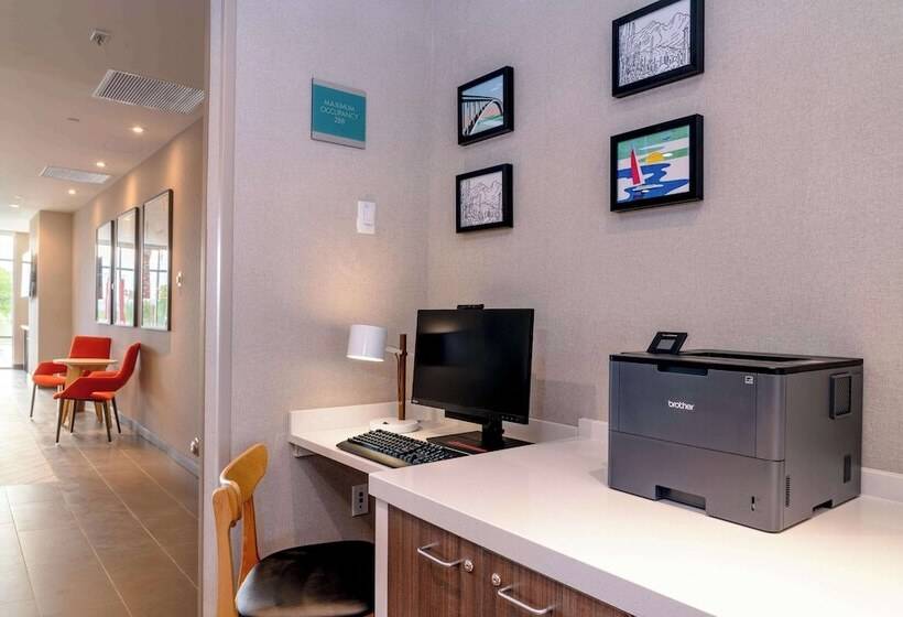 هتل Home2 Suites Lake Havasu City, Az