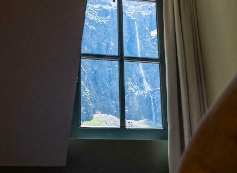 Отель Hôtel Du Cirque Et De La Cascade