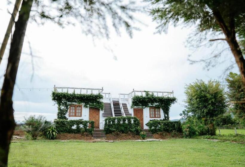 Hotel Loftpua ลอฟท์ปัว