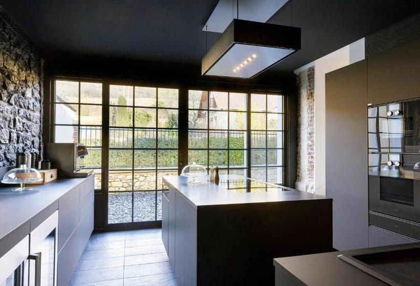 ホテル ô Plum Art Chambres De Caractère