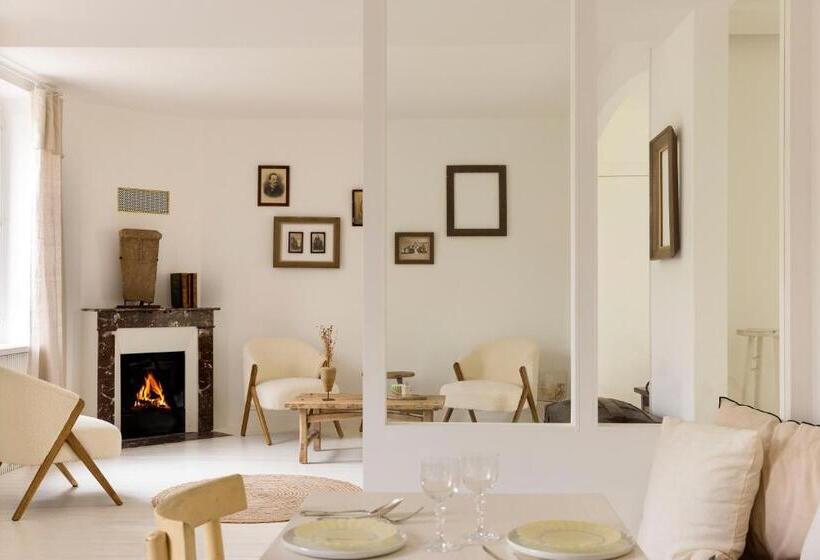 ホテル ô Plum Art Chambres De Caractère