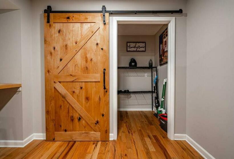 King Bd Nature Haven Dwntwn Alpharetta! Dogs Kids