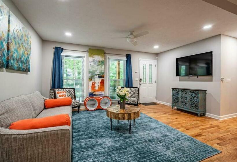 King Bd Nature Haven Dwntwn Alpharetta! Dogs Kids