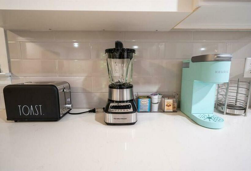 King Bd Nature Haven Dwntwn Alpharetta! Dogs Kids