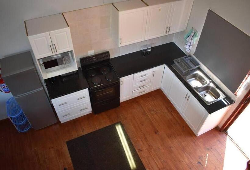 Pa Sands Beach House Kowie River 9 Sleeper Pool