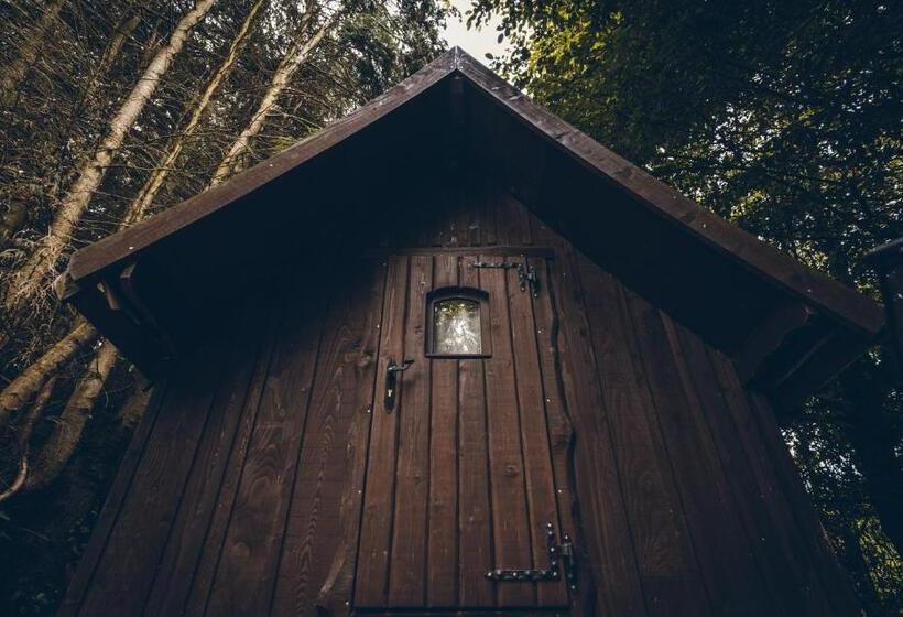 펜션 Domaine De La Ville Suzanne   Chambres D Hôtes, Roulottes Et Cabanes