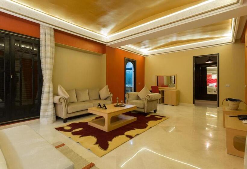 پانسیون The Bird