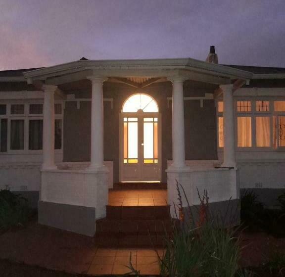 ペンション The Cradle S Rest Guest House