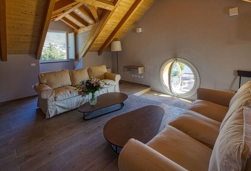 Residence Via Di Francia