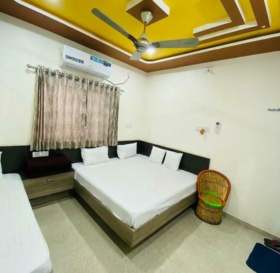 Sardar Home Stay