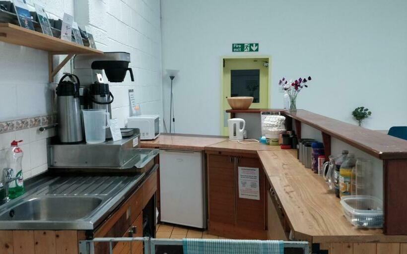 הוסטל Y Doc At World Horizons Community Hub