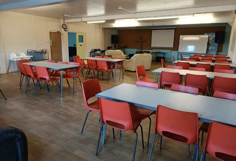 הוסטל Y Doc At World Horizons Community Hub