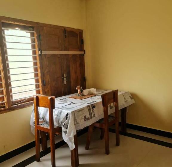 Bed and Breakfast Nalluran Illam Family Room