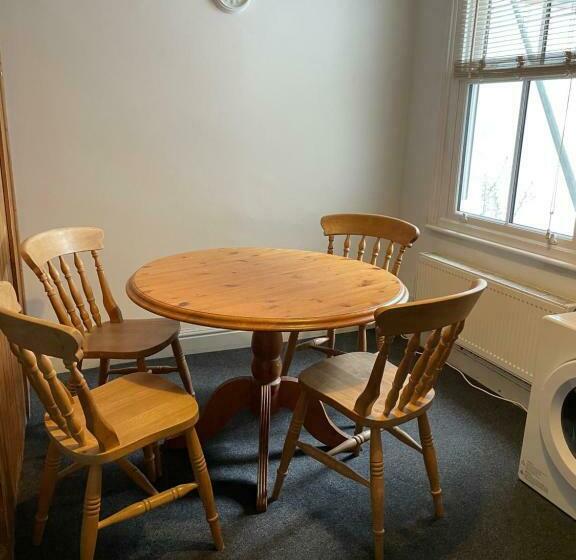 Cozy 3 Bedrooms Home Off Mill Road Sleep Up To 6