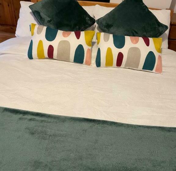 Cozy 3 Bedrooms Home Off Mill Road Sleep Up To 6