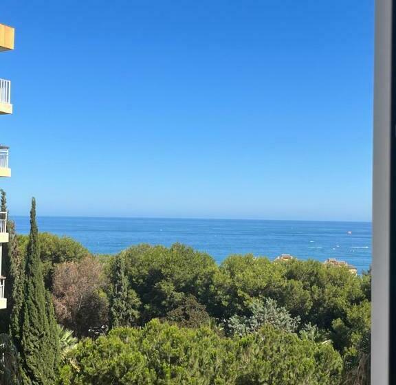 Encantador Estudio Con Piscina