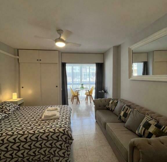 Encantador Estudio Con Piscina