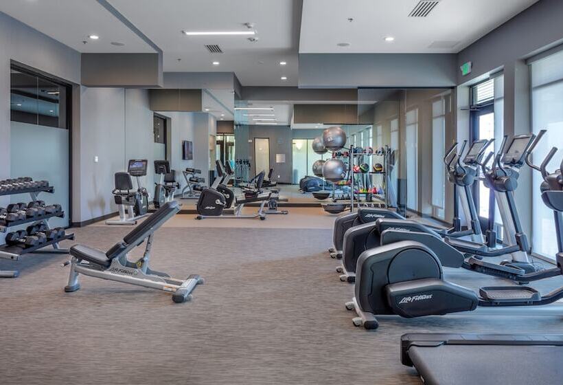 בית מלון כפרי Courtyard By Marriott Conway