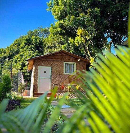 בית מלון כפרי O Royal Tree Cafe And Resort